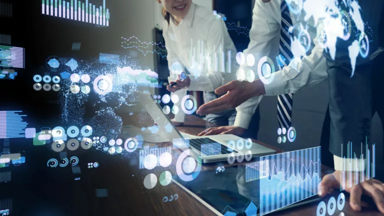 CX Agent Demonstrating The Value of Agent Assist, Self-Service, and Analytics